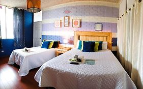 Hostal De Lucca